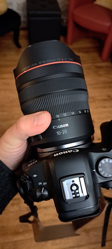Canon 10-20 f4 RF L, compact et ergonomique