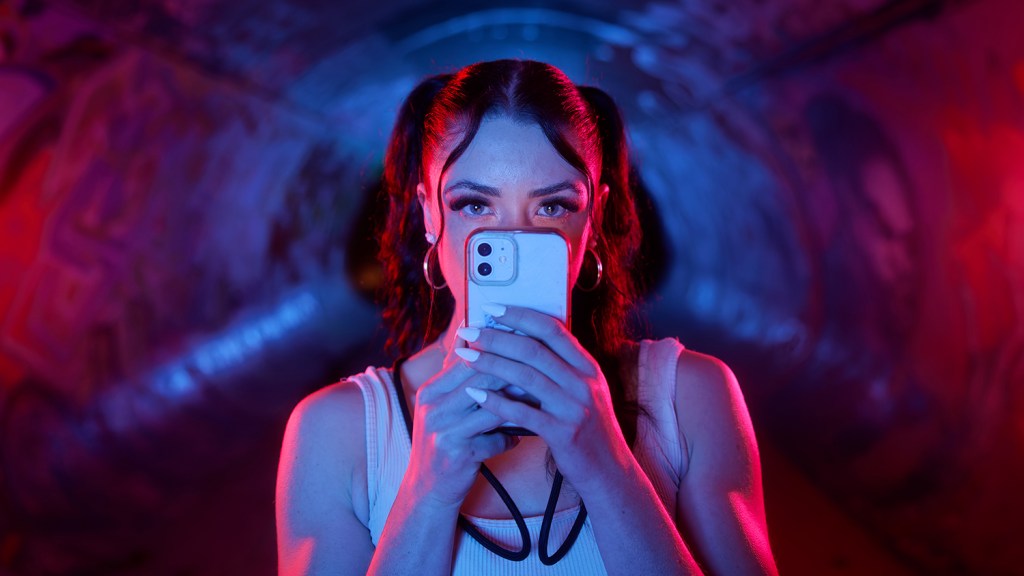 Shooting portrait en couleur · avec Rachel & Neewer MS60c · par Wolfgang Autexier photographe à Saintes