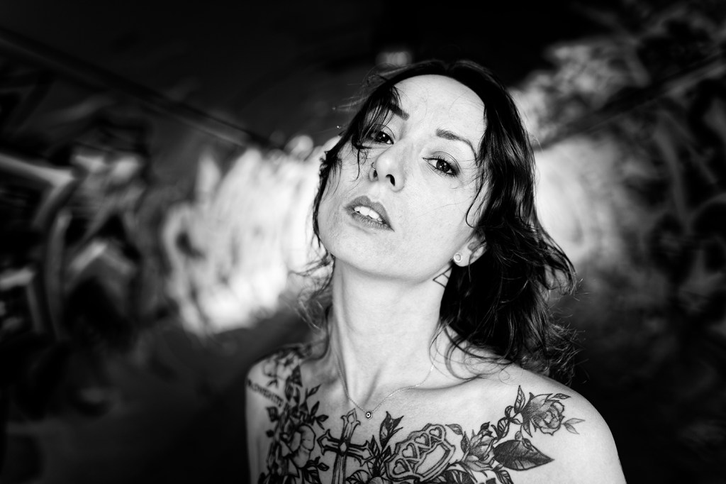 Shooting portrait Tunnel Attitude · avec Lia · par Wolfgang Autexier photographe à Saintes