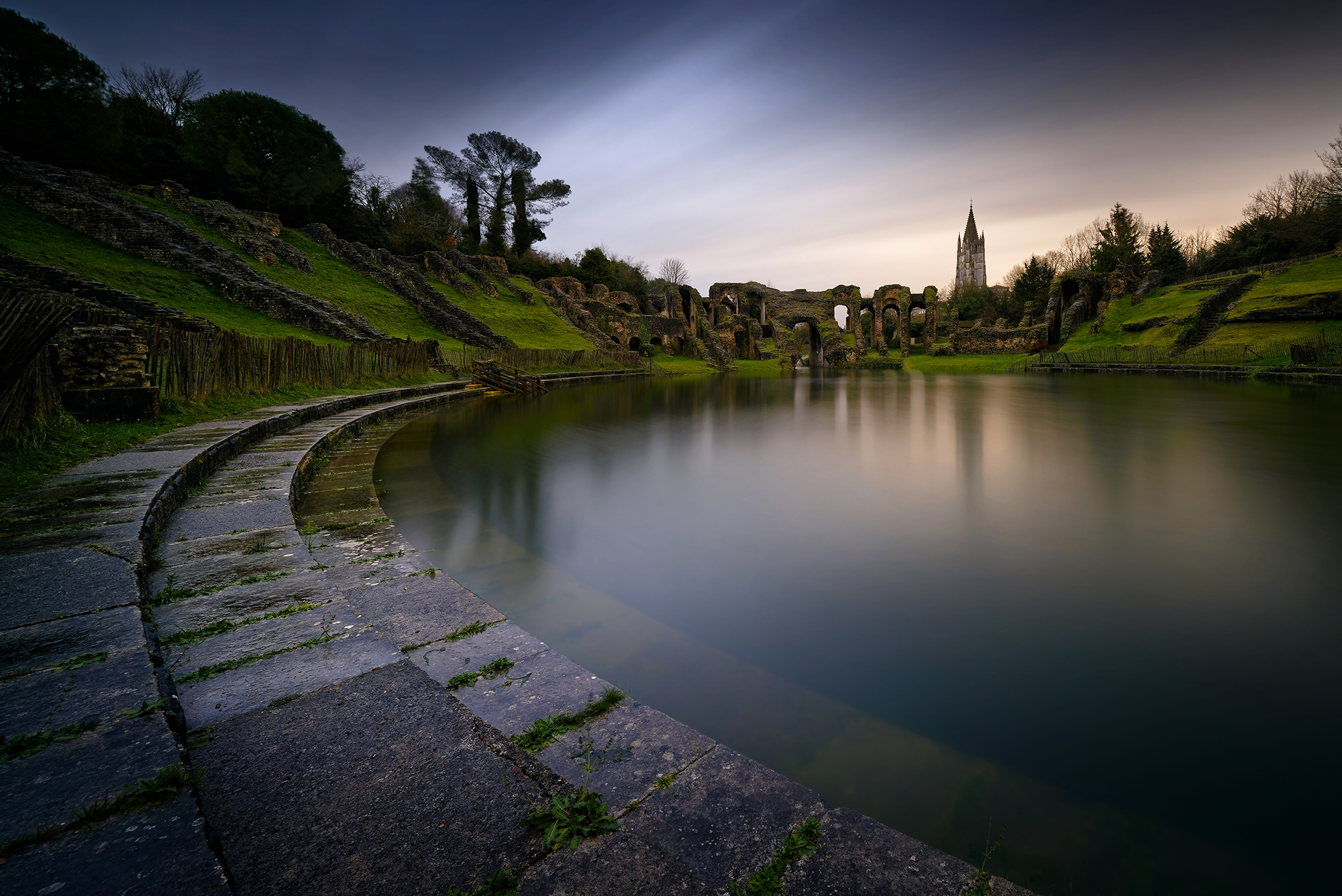 Arènes de Saintes · inondation de 2019 à Saintes · par Wolfgang Autexier photographe à Saintes